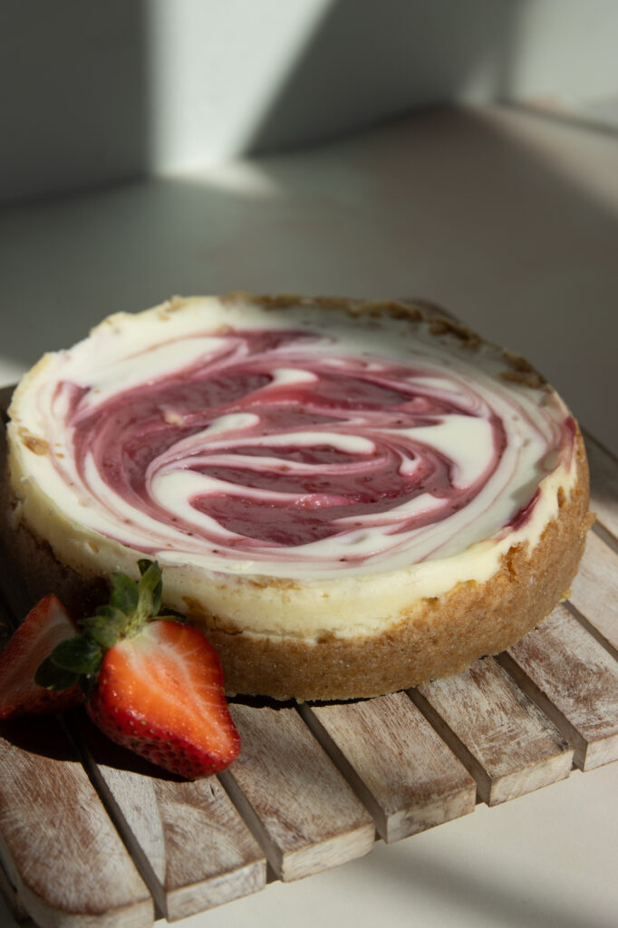 Strawberry swirl cheescake